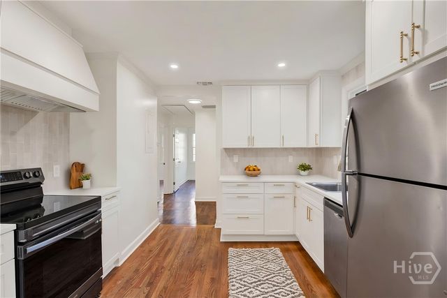 2028 Hawthorne Street, Savannah, GA 31404