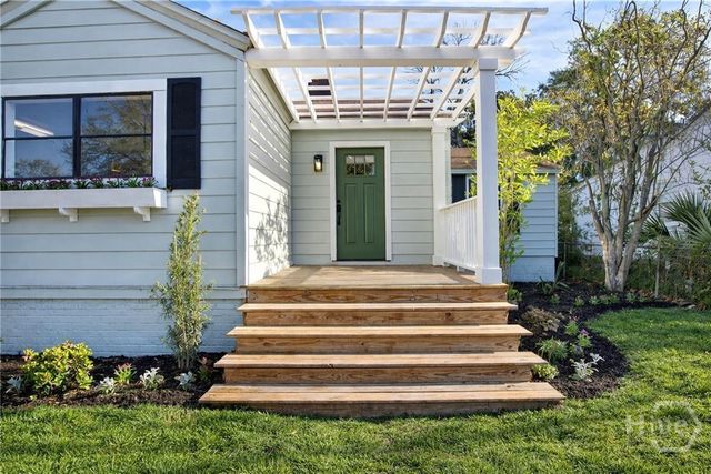 2028 Hawthorne Street, Savannah, GA 31404