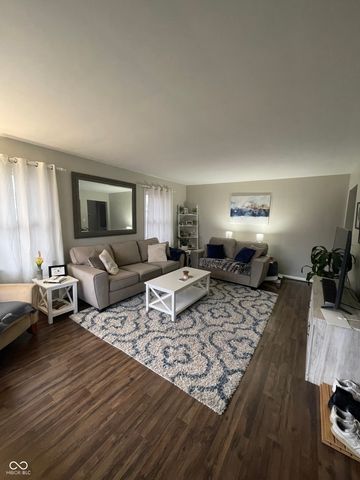 924 Main Street, Beech Grove, IN 46107