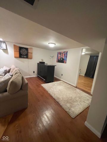 924 Main Street, Beech Grove, IN 46107