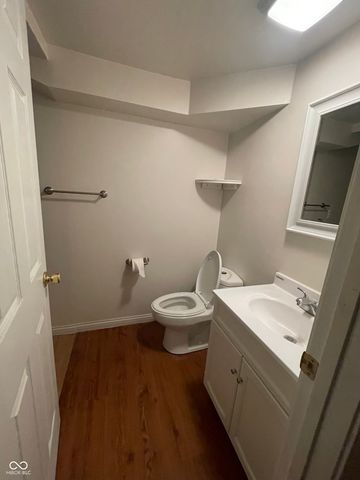 924 Main Street, Beech Grove, IN 46107