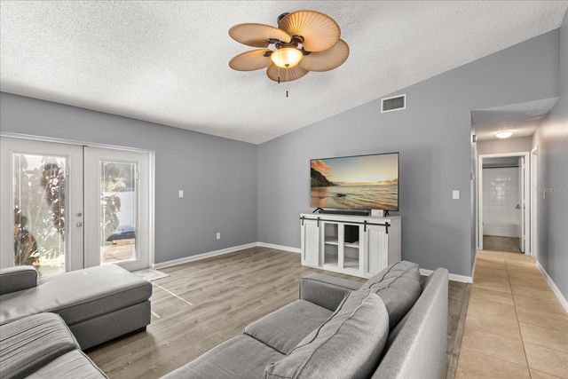 8954 VALENCIA GARDENS DRIVE, Orlando, FL 32825