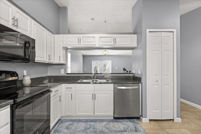 8954 VALENCIA GARDENS DRIVE, Orlando, FL 32825