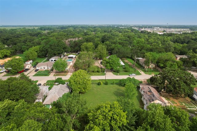 2222 Jordan Valley Road, Dallas, TX 75253
