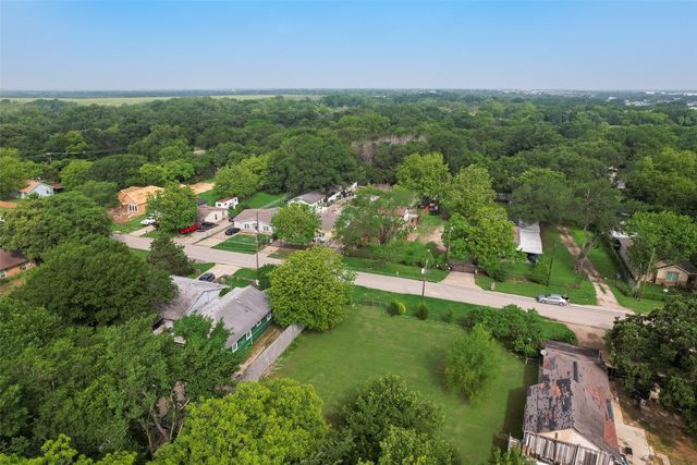 2222 Jordan Valley Road, Dallas, TX 75253