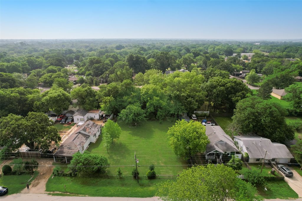 2222 Jordan Valley Road, Dallas, TX 75253