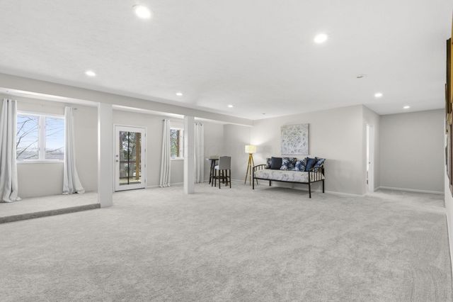 898 Country Club Drive, Howard, OH 43028
