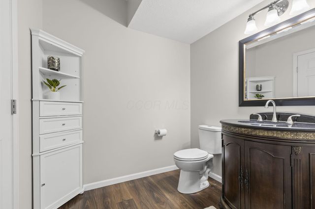 898 Country Club Drive, Howard, OH 43028