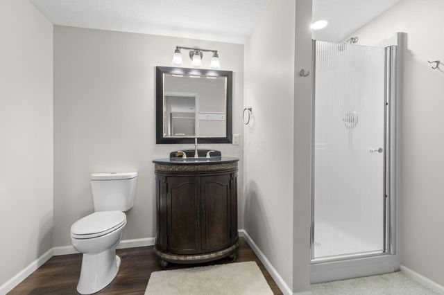 898 Country Club Drive, Howard, OH 43028