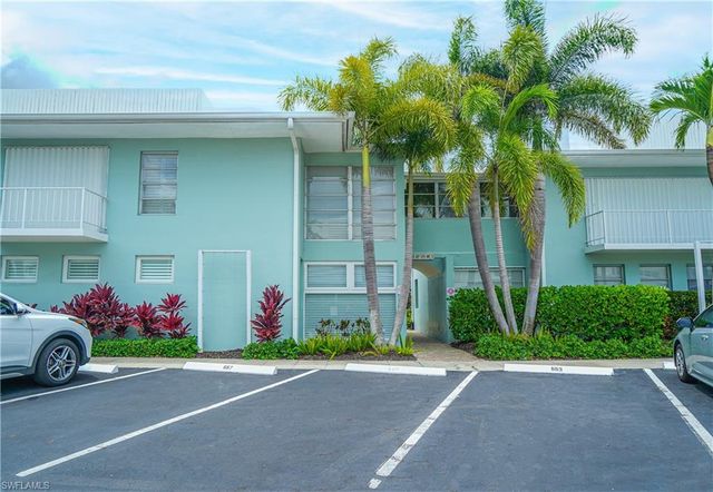 661 12th AVE S 661, Naples, FL 34102