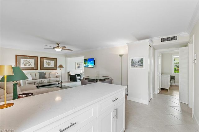 661 12th AVE S 661, Naples, FL 34102