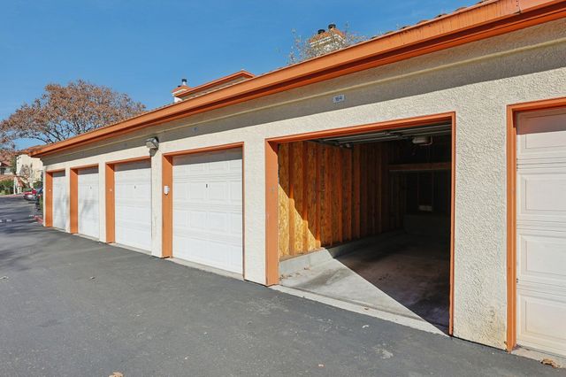 6967 Stagecoach Rd D, Dublin, CA 94568