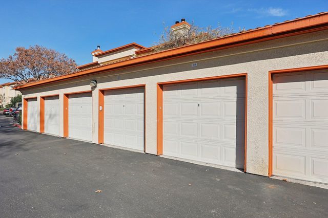 6967 Stagecoach Rd D, Dublin, CA 94568