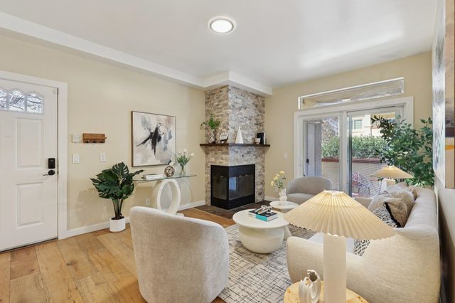 6967 Stagecoach Rd D, Dublin, CA 94568