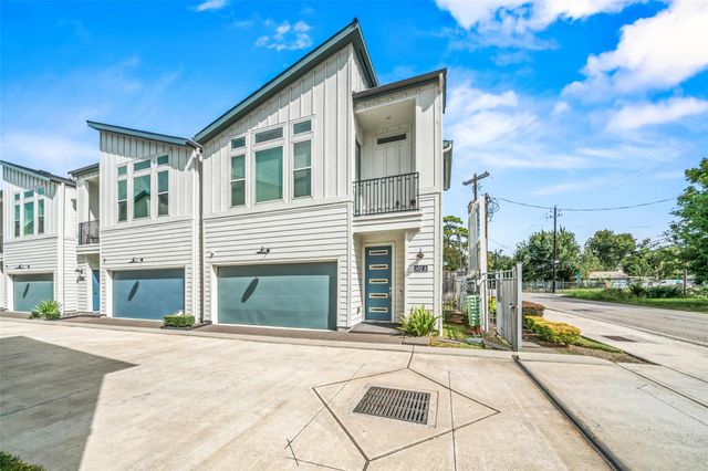 502 W Donovan Street A, Houston, TX 77091