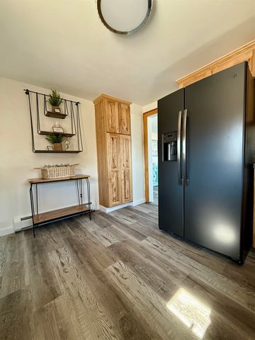 9 Bay Shore Drive, Bay City, MI 48706