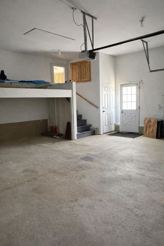 9 Bay Shore Drive, Bay City, MI 48706