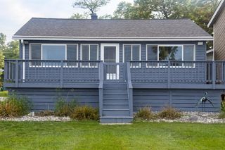 9 Bay Shore Drive, Bay City, MI 48706