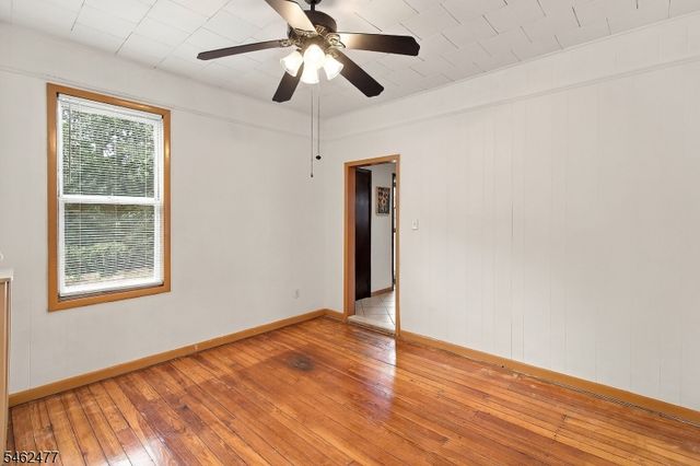 15 Boyle Pl, Elizabeth City, NJ 07202