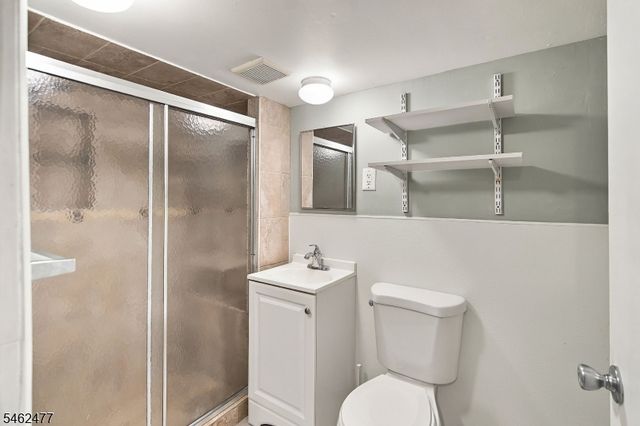 15 Boyle Pl, Elizabeth City, NJ 07202