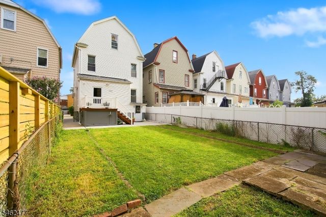 15 Boyle Pl, Elizabeth City, NJ 07202