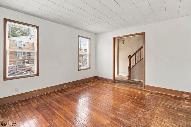 15 Boyle Pl, Elizabeth City, NJ 07202