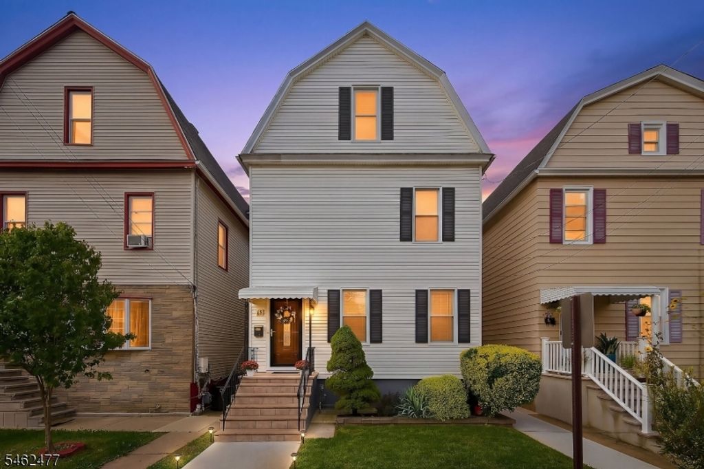 15 Boyle Pl, Elizabeth City, NJ 07202