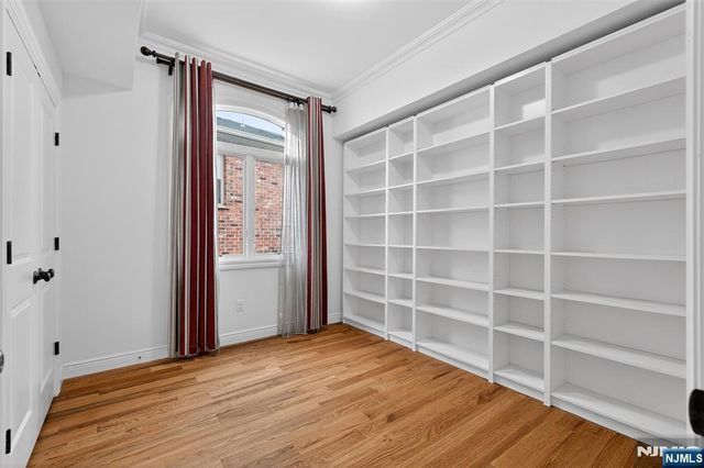 425 Lafayette Avenue A, Cliffside Park, NJ 07010
