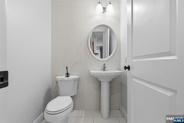 425 Lafayette Avenue A, Cliffside Park, NJ 07010