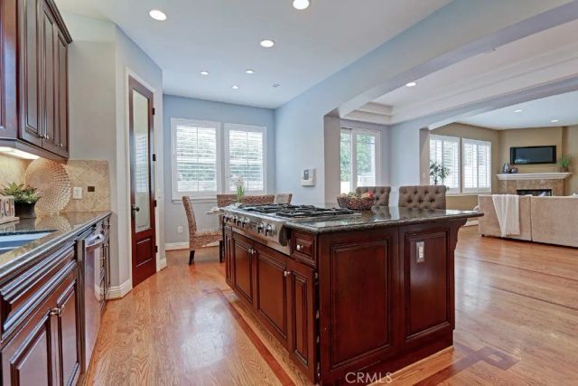 1740 2nd Street, Manhattan Beach, CA 90266