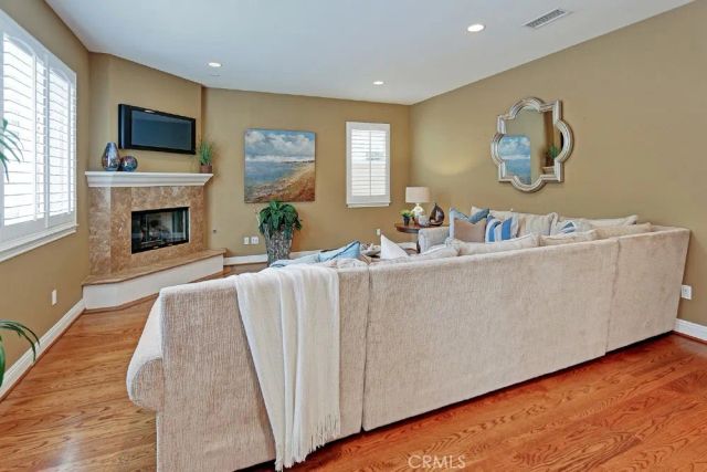 1740 2nd Street, Manhattan Beach, CA 90266
