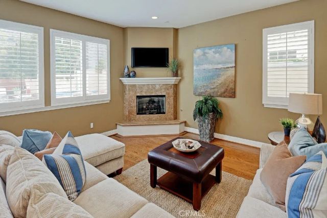 1740 2nd Street, Manhattan Beach, CA 90266