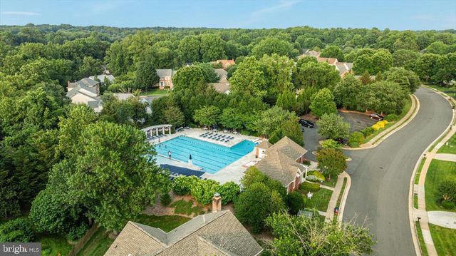8105 HADDINGTON CT, Fairfax Station, VA 22039