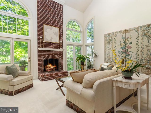 8105 HADDINGTON CT, Fairfax Station, VA 22039