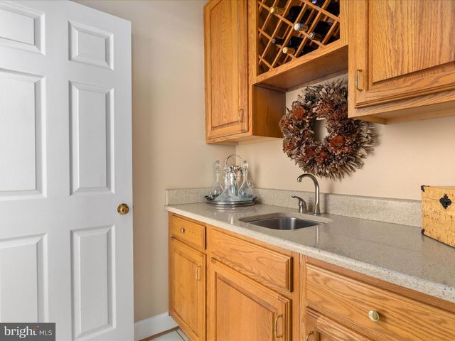 8105 HADDINGTON CT, Fairfax Station, VA 22039
