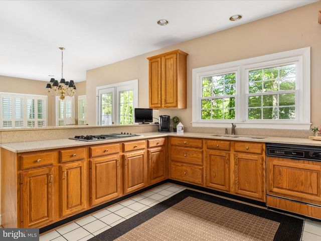8105 HADDINGTON CT, Fairfax Station, VA 22039
