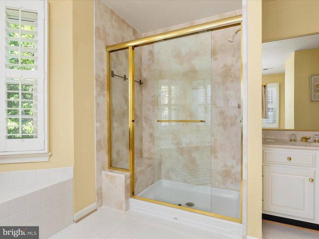 8105 HADDINGTON CT, Fairfax Station, VA 22039