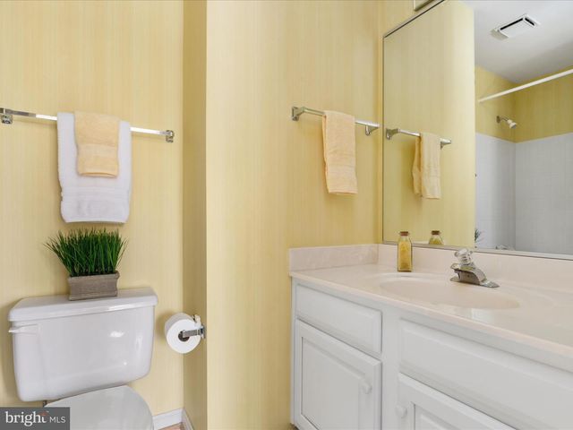 8105 HADDINGTON CT, Fairfax Station, VA 22039