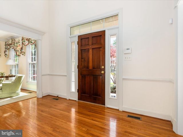 8105 HADDINGTON CT, Fairfax Station, VA 22039