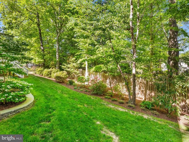 8105 HADDINGTON CT, Fairfax Station, VA 22039