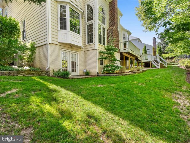 8105 HADDINGTON CT, Fairfax Station, VA 22039