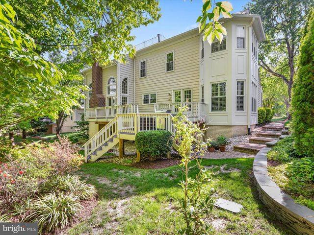 8105 HADDINGTON CT, Fairfax Station, VA 22039