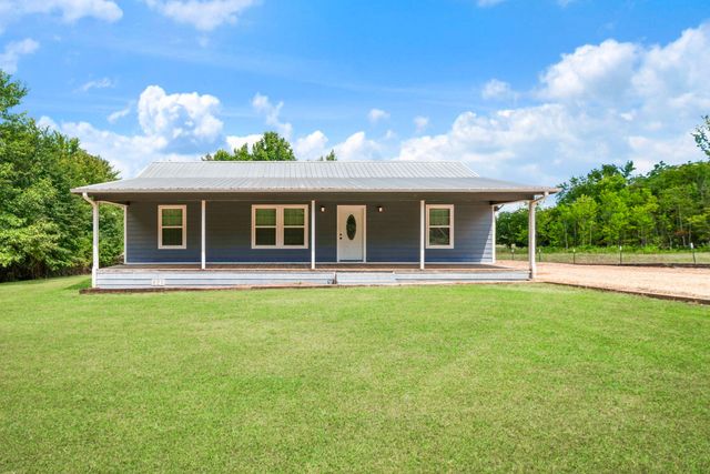 9006 County Road 43200, Powderly, TX 75473