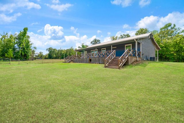 9006 County Road 43200, Powderly, TX 75473