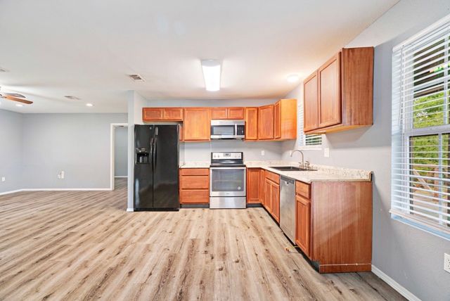 9006 County Road 43200, Powderly, TX 75473