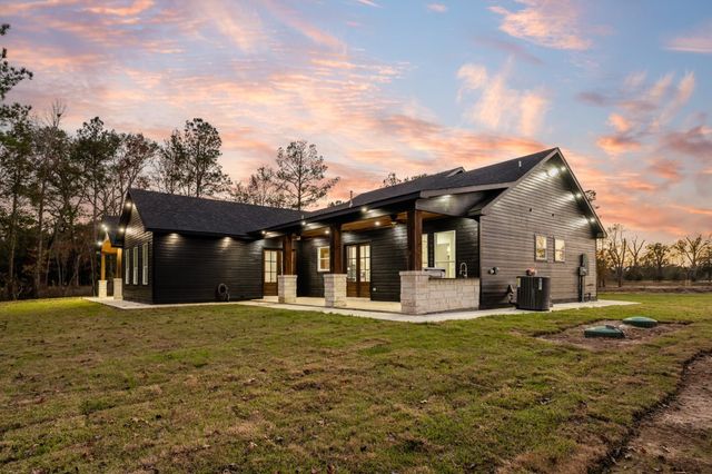 2199 County Road 301 N, Dayton, TX 77535