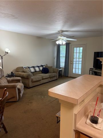 2106 Lenox Dr, Bethel Park, PA 15102