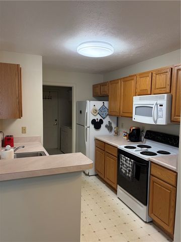 2106 Lenox Dr, Bethel Park, PA 15102