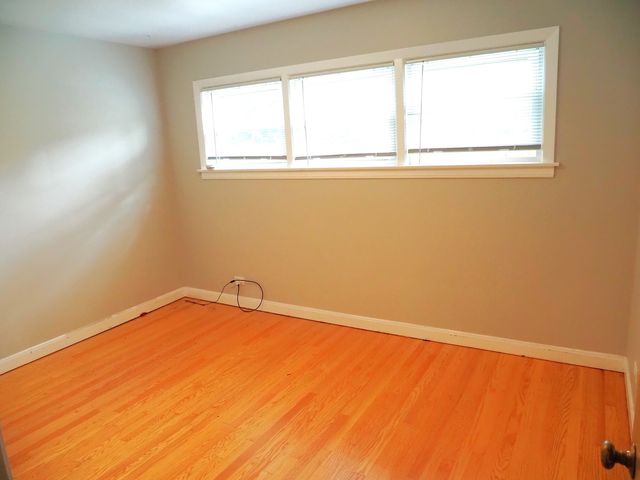 6185 N Keating Avenue, Chicago, IL 60646