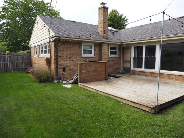 6185 N Keating Avenue, Chicago, IL 60646